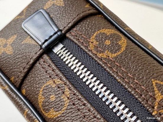 VUITTON GM LOUIS TOILETRY POUCH 0319